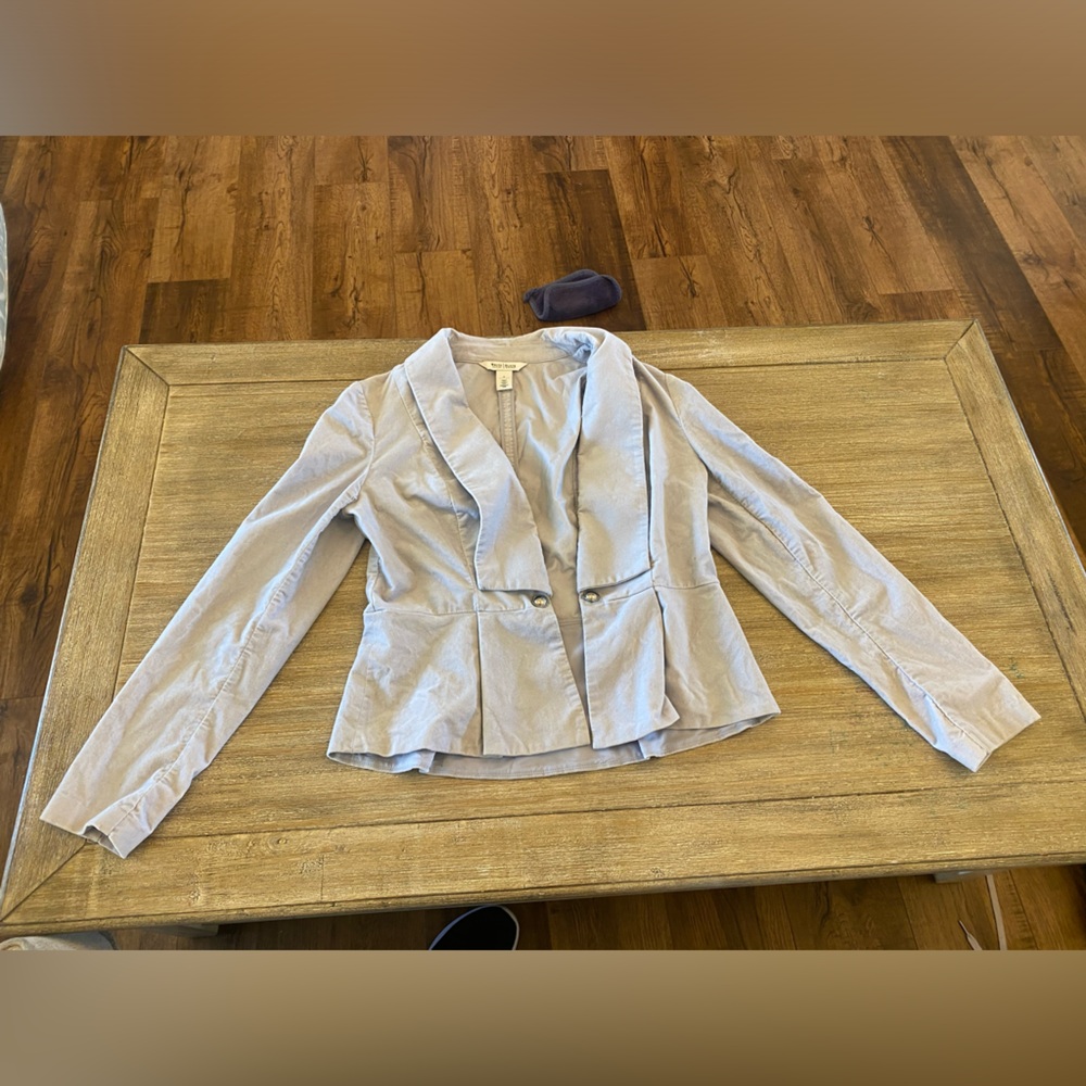 Size 6 White House/Black Market Women’s gray velvet blazer with silver buttons
